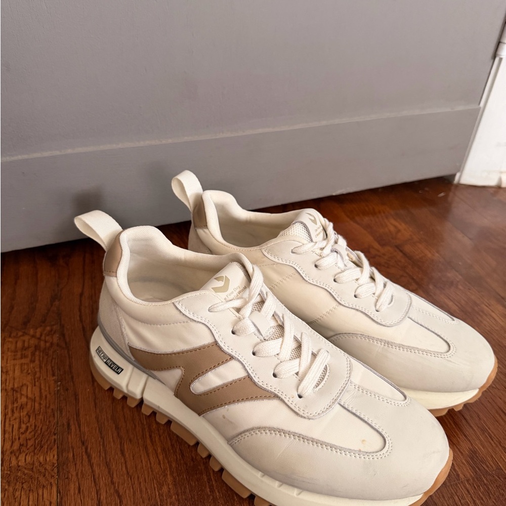 Elegant Cream and Tan Athletic Shoes